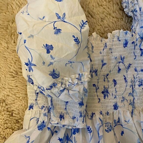 💙 Hill House Home Nesli in Blue Botanical - Picture 3 of 6